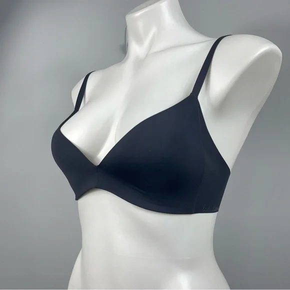 Lululemon Take Shape Bra in Black Padded Push Up Wireless Wire Free Bralette 32C - Picture 5 of 15